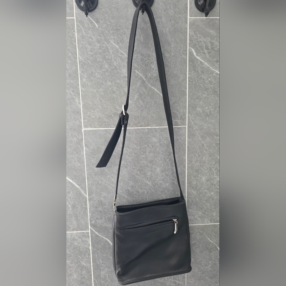 Liz Claiborne Black Leather Crossbody Purse 9" L 3" W 9" H